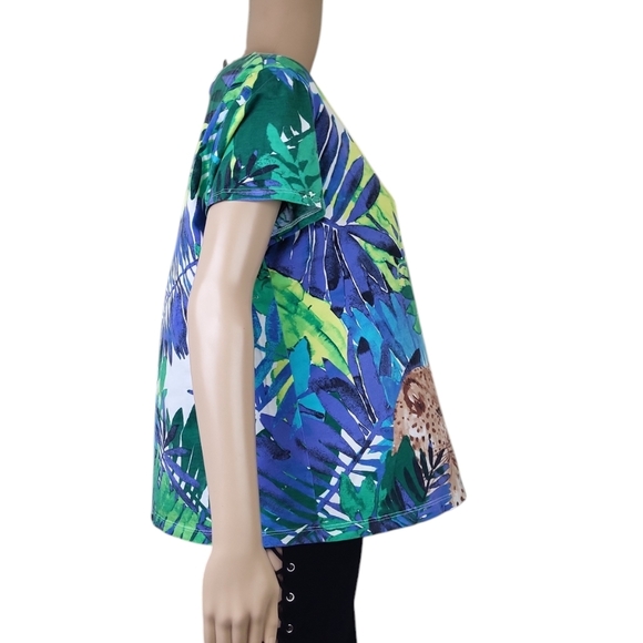 Chico’s  Leopard & Blue Green Tropical Floral Print Short Sleeve Tee - Picture 2 of 4